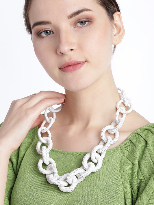 RICHEERA White Circular Necklace