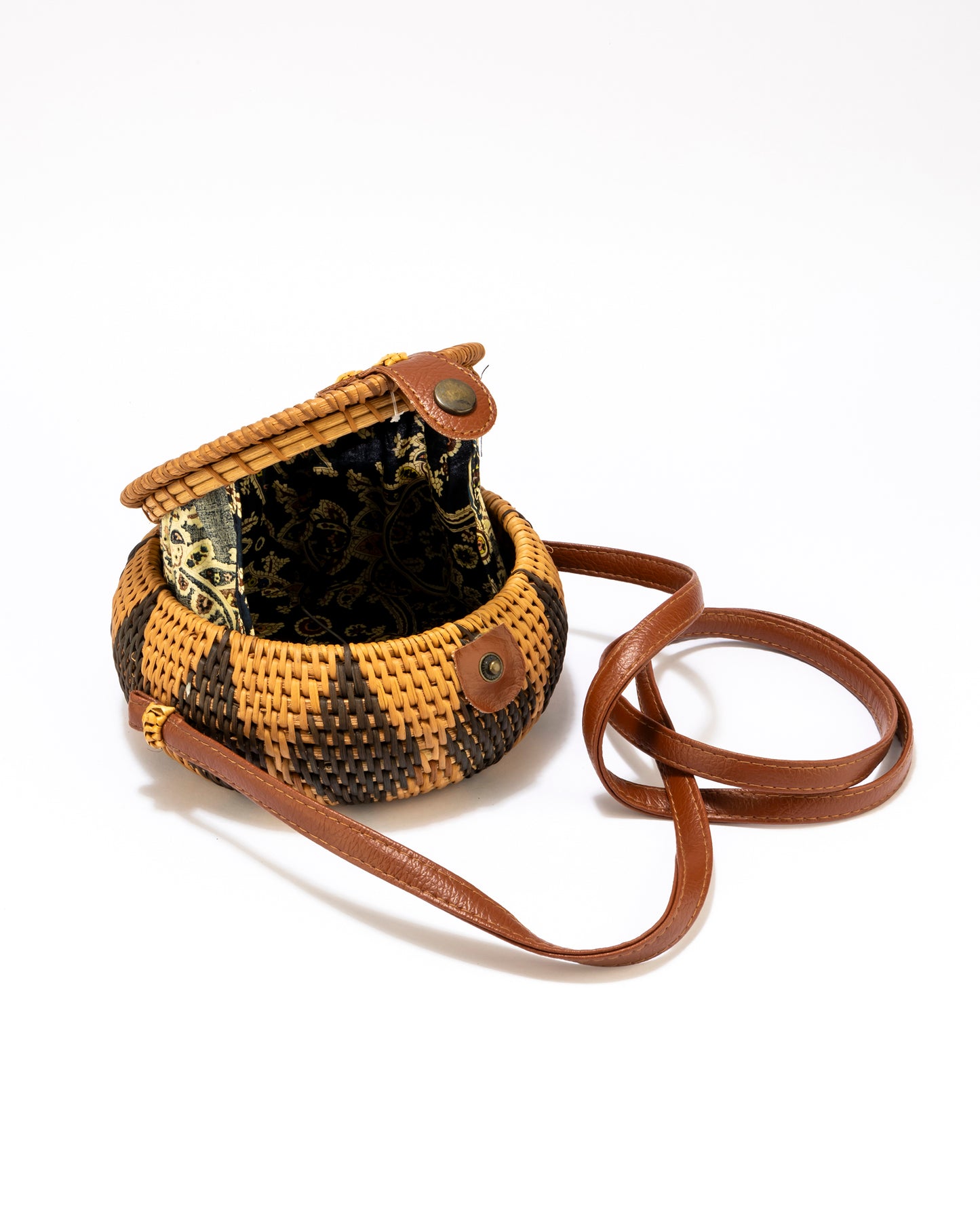 BASKET WEAVE PATTERN SLING BAG