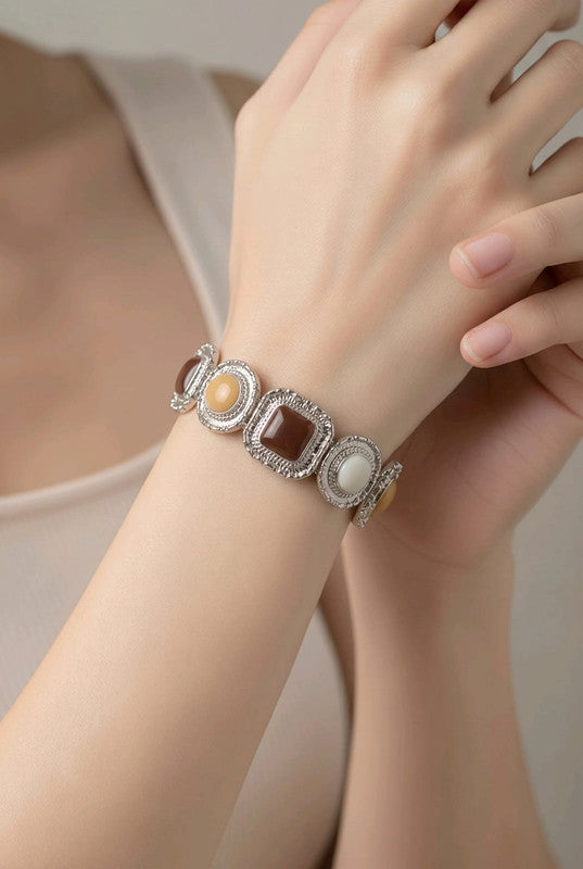 RICHEERA Silver-Plated Handcrafted Fusion Elasticated - Detail Angle
