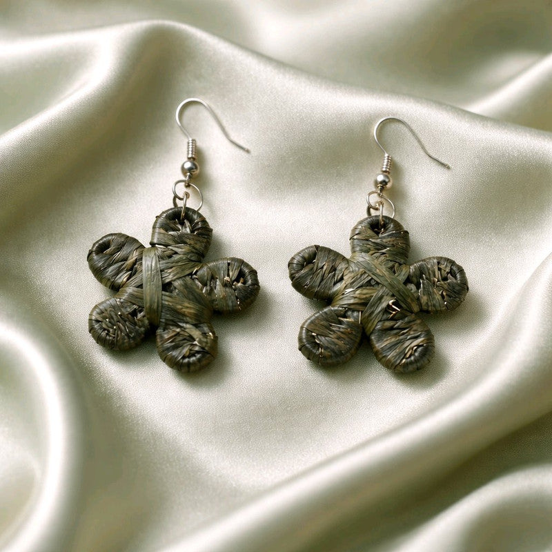 RICHEERA Silver-Plated Earrings - Detail Angle
