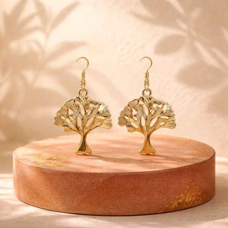 RICHEERA Gold-Plated Earrings - Detail Angle