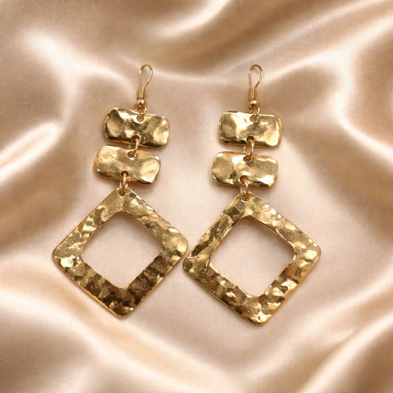 RICHEERA Gold-Plated Earrings - Detail Angle
