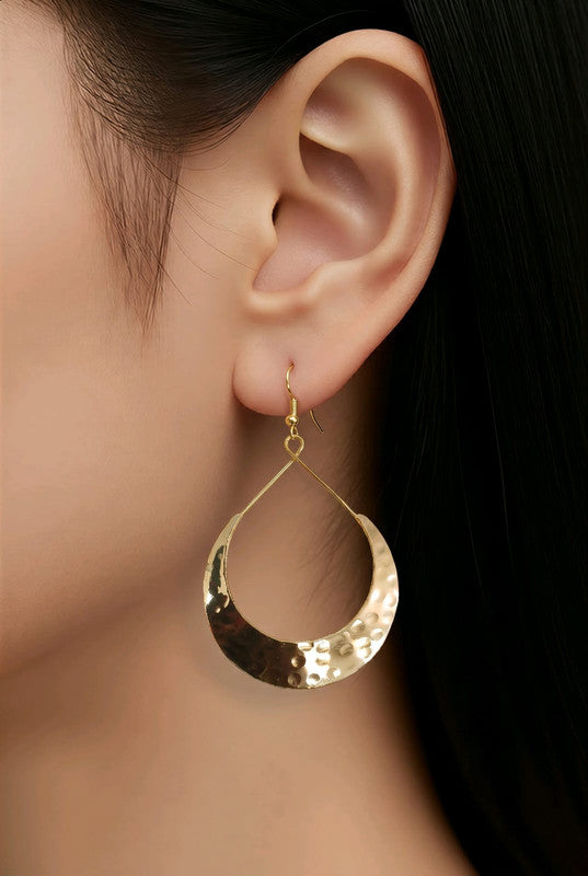 RICHEERA Gold-Plated Earrings - Detail Angle