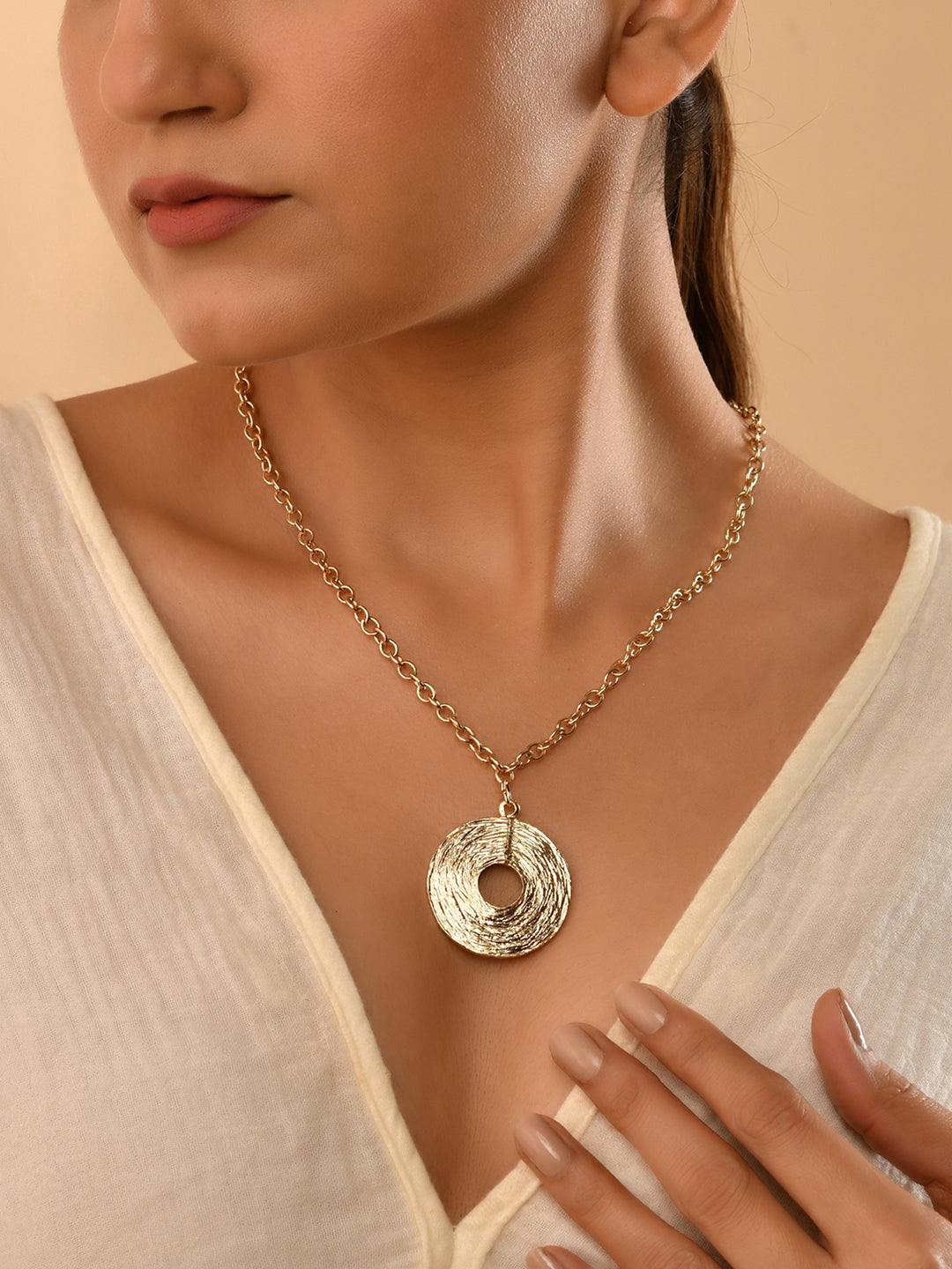 RICHEERA Gold-Plated Round Shape Pendent Necklace - Richeera