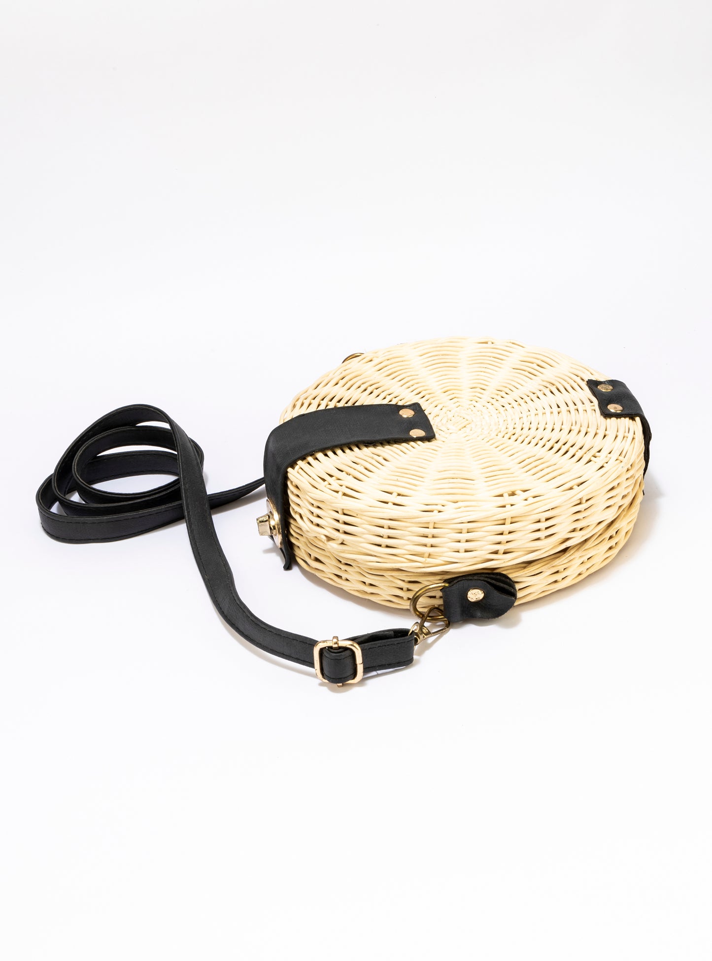 BASKET WEAVE PATTERN SLING BAG